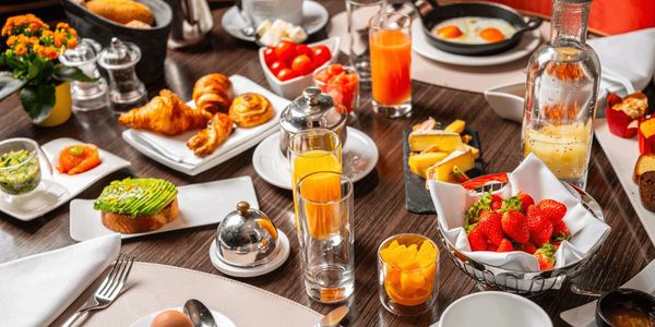 Hotel Bristol Breakfast.jpg